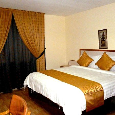 Mansour Plaza Hotel Apartments Dammám Szoba fotó