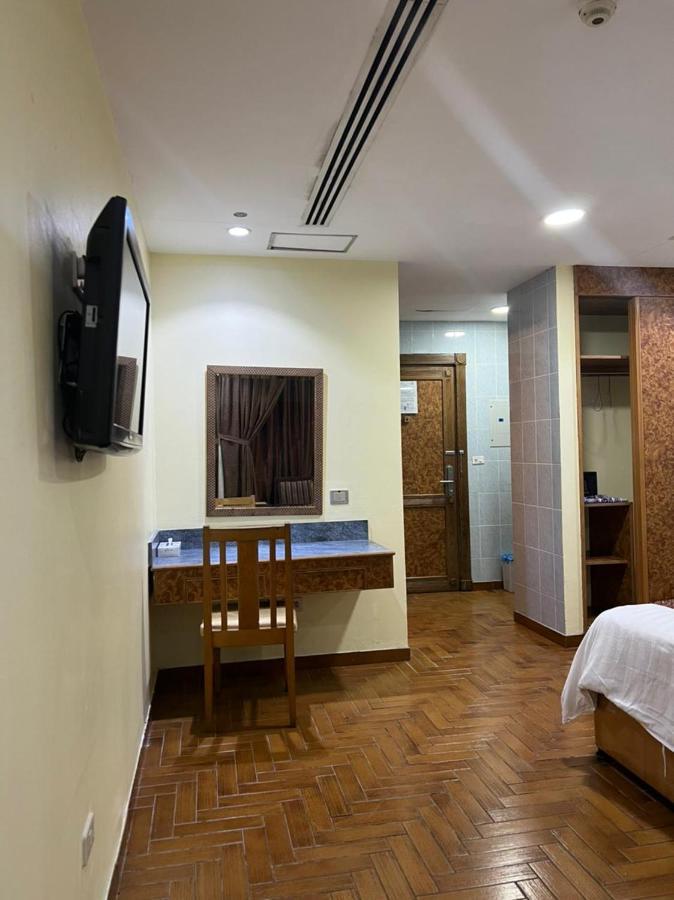Mansour Plaza Hotel Apartments Dammám Kültér fotó