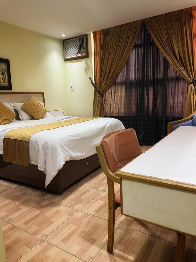 Mansour Plaza Hotel Apartments Dammám Kültér fotó