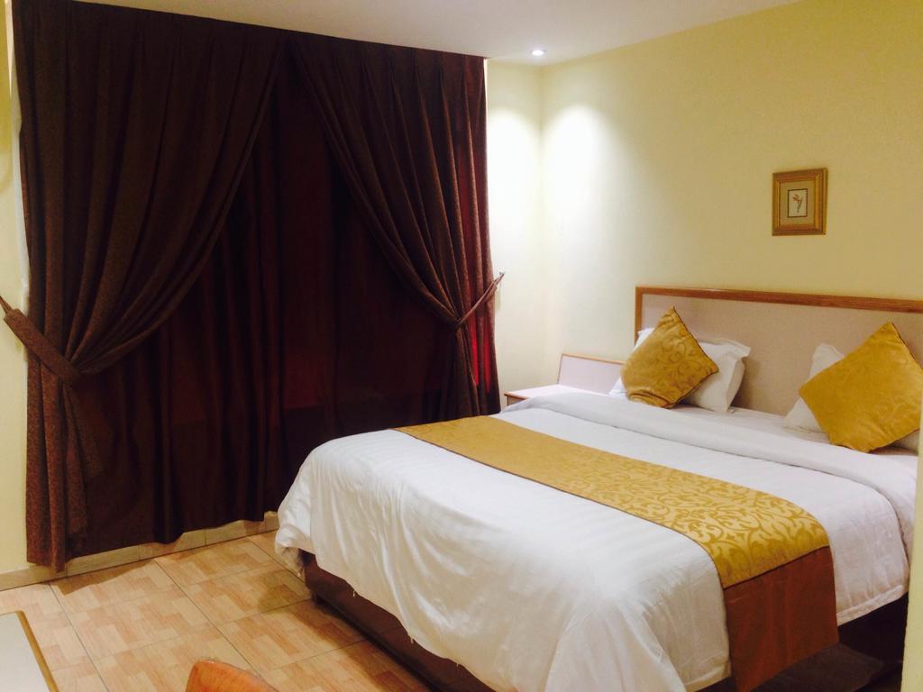Mansour Plaza Hotel Apartments Dammám Kültér fotó