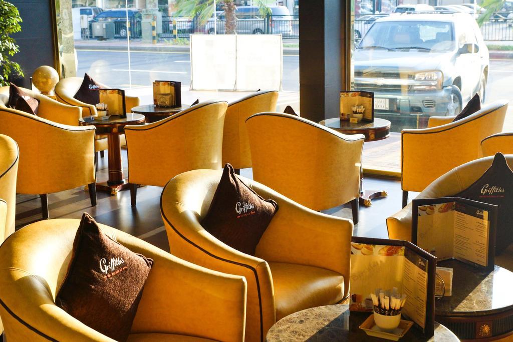 Mansour Plaza Hotel Apartments Dammám Kültér fotó