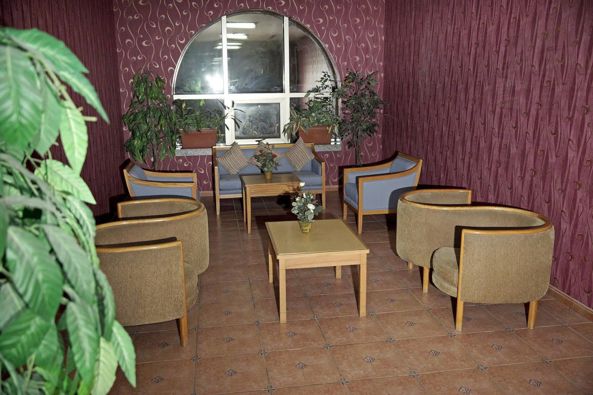 Mansour Plaza Hotel Apartments Dammám Kültér fotó