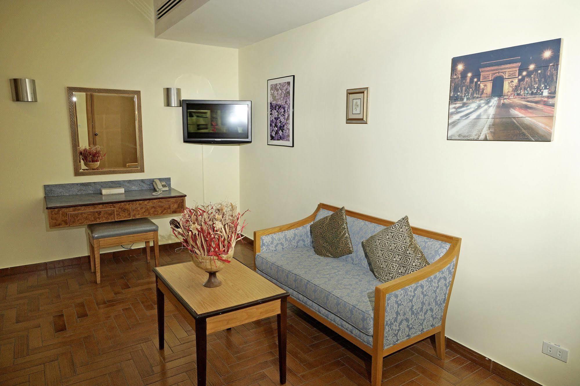 Mansour Plaza Hotel Apartments Dammám Kültér fotó