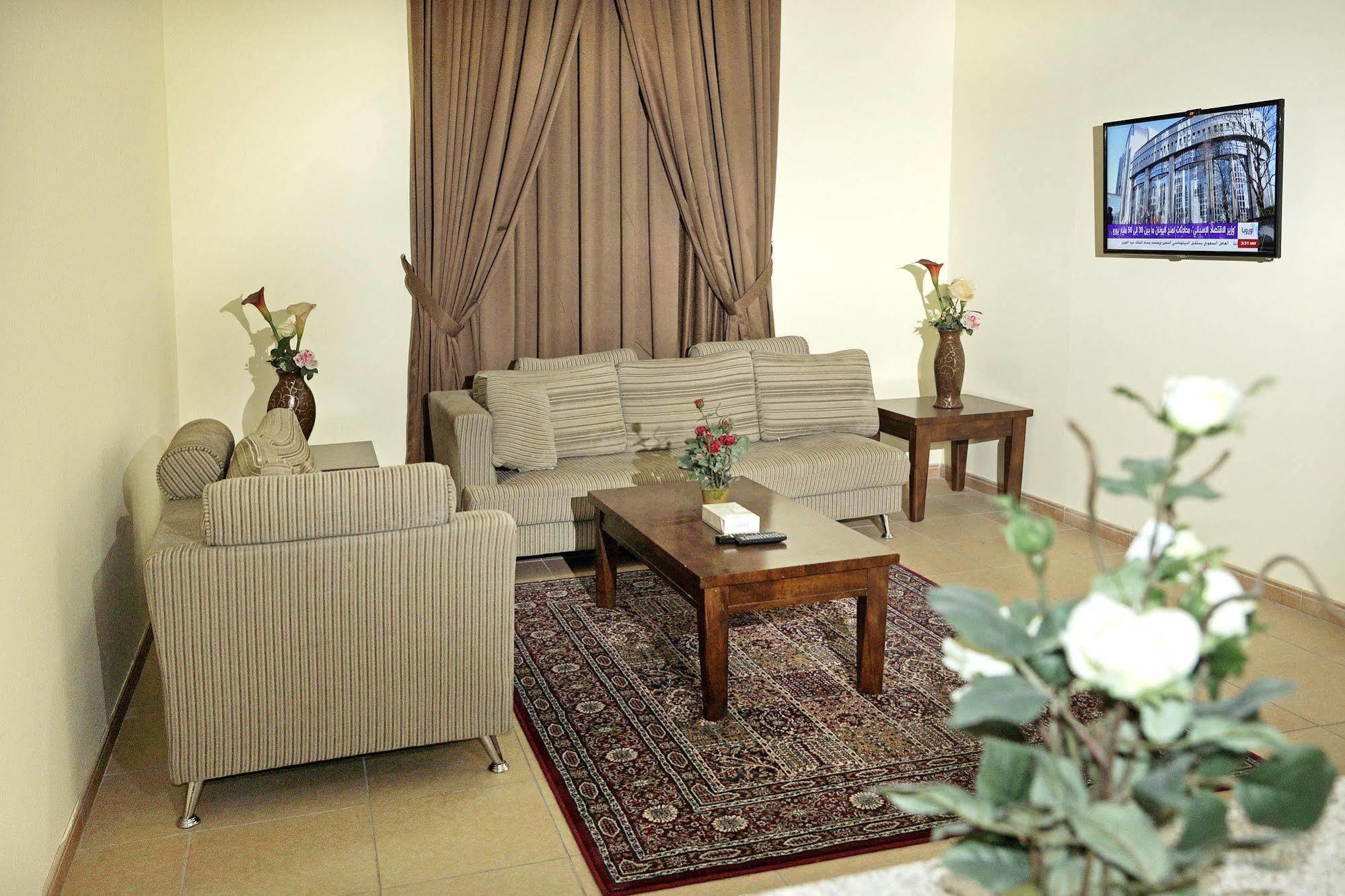 Mansour Plaza Hotel Apartments Dammám Kültér fotó