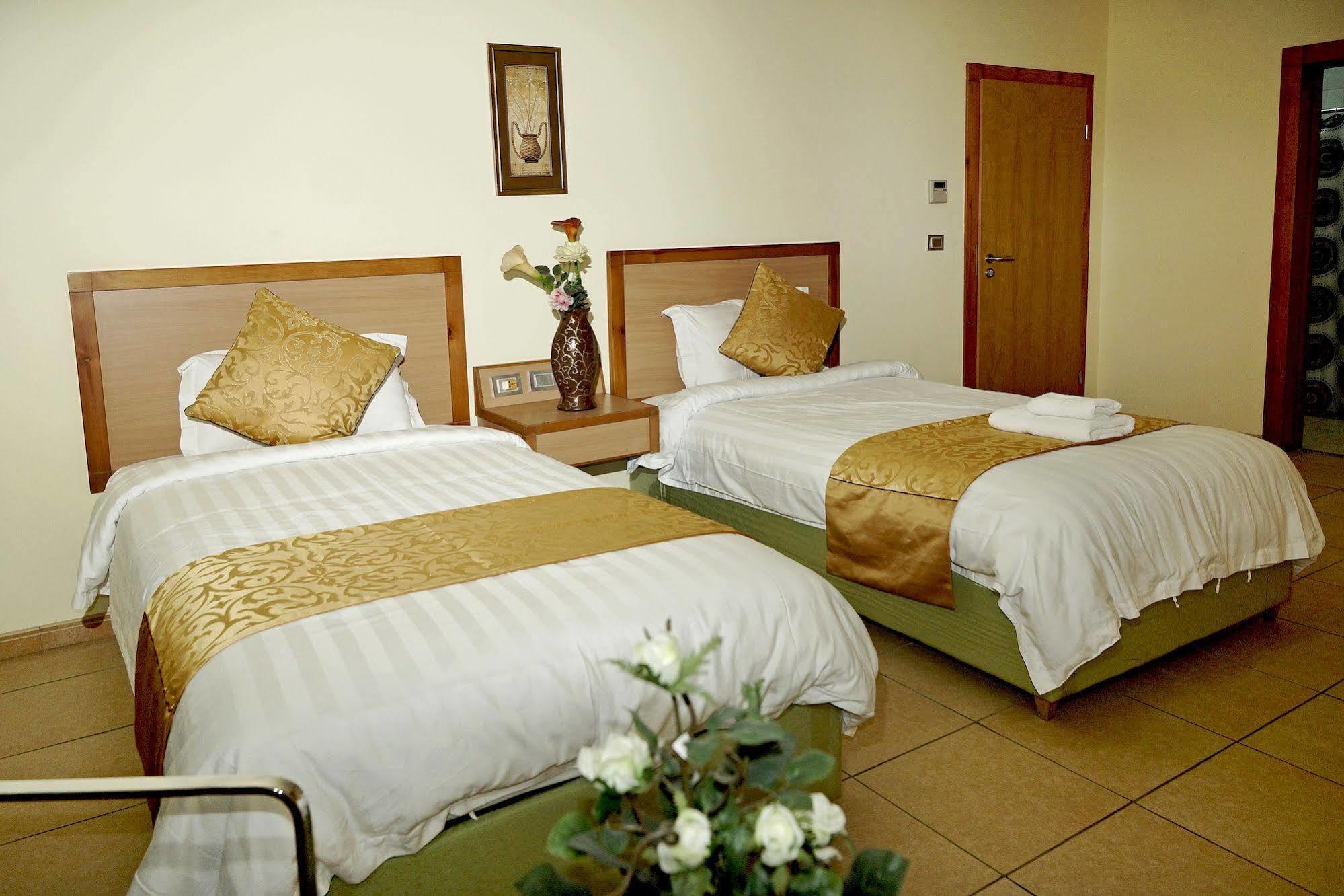 Mansour Plaza Hotel Apartments Dammám Kültér fotó